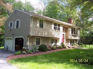 15 Oak Ridge Ln, Bridgewater, MA 02324