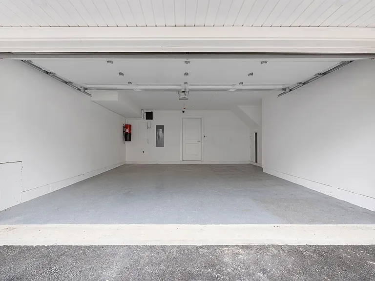 105 Brandon Ct — Photo 6