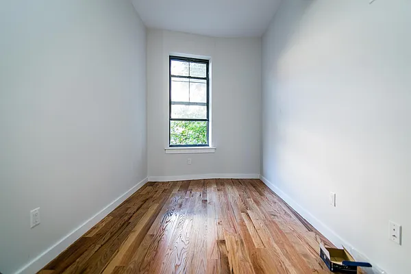 Rented by Nooklyn NYC LLC | media 41