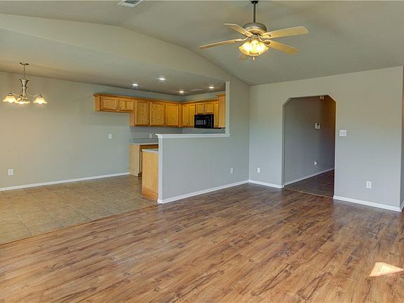 4th image of 2709 Park Ave