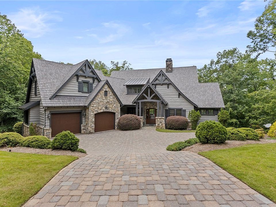 1st image of 200 Saranac Dr