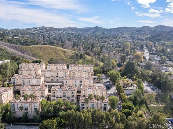 5220 Premiere Hills Cir APT 228, Woodland Hills, CA 91364