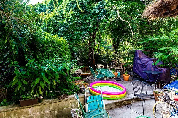 Rented by EXR | media 19