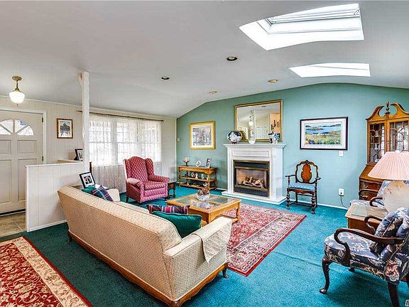 3rd image of 23 Sharon Ln
