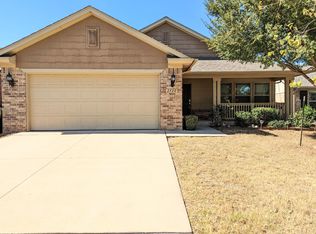 2720 Red Fish Rd, Norman, OK 73069