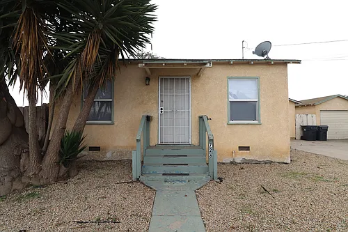 728 W El Camino St Photo 1 728 W El Camino St Photo 1