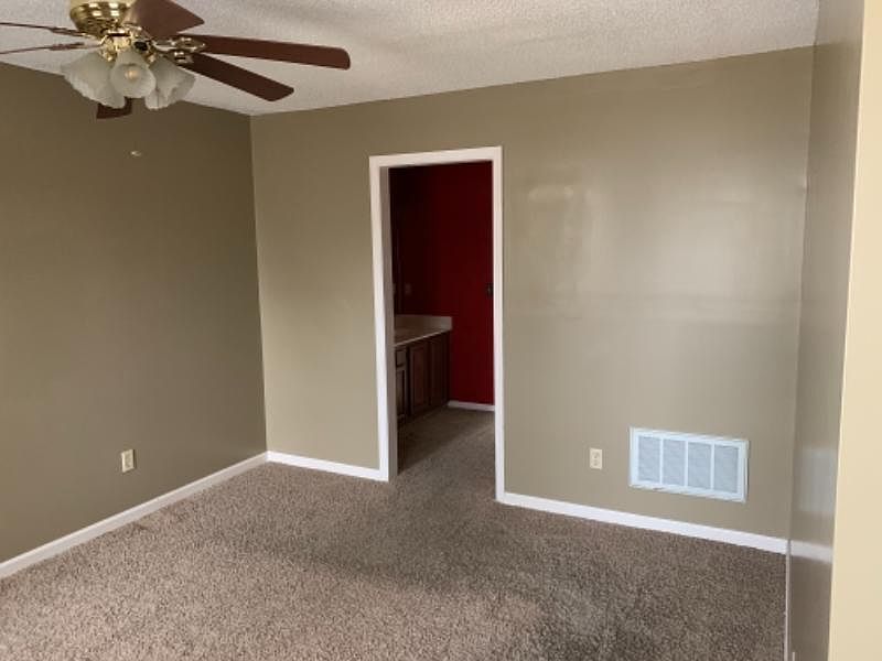 2nd image of 108 Springhurst Dr