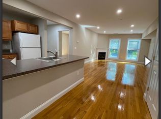 778 Main St APT 2, Winchester, MA 01890