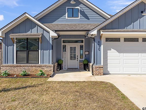 2nd image of 8435 Lakeway Dr