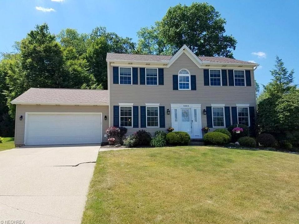 1st image of 1052 Waldo Way