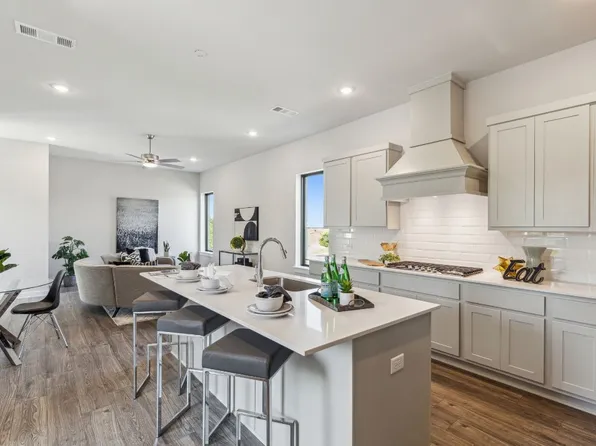 2298 Rook Dr, Dallas, TX 75211