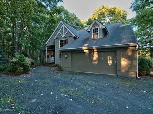353 Windy Bush Rd, Pocono Pines, PA 18350