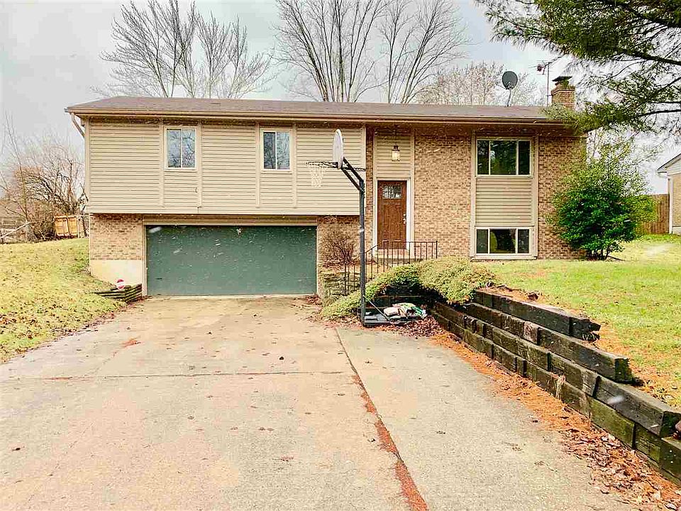 1st image of 833 Wesley Dr