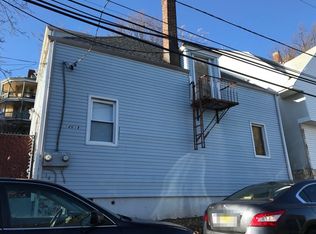 14 Woodside Pl, Newark, NJ 07104