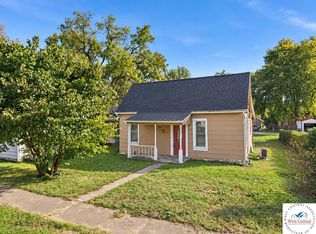 916 E 7th St, Sedalia, MO 65301