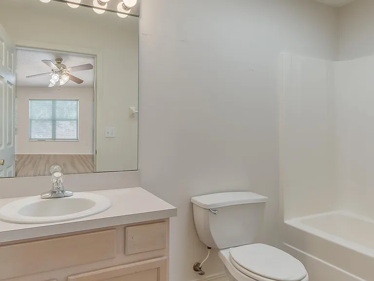 132 Marsh Island Cir — Photo 18