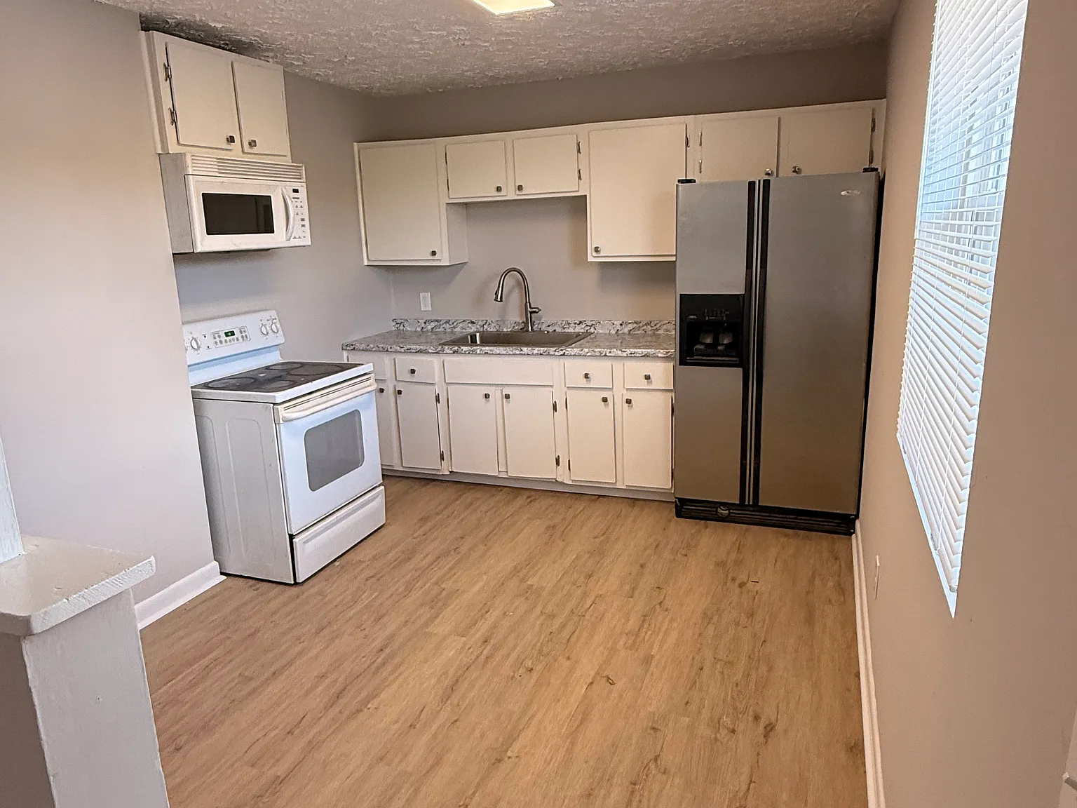 2 bed, 755 sqft, $1,750 — Photo 4