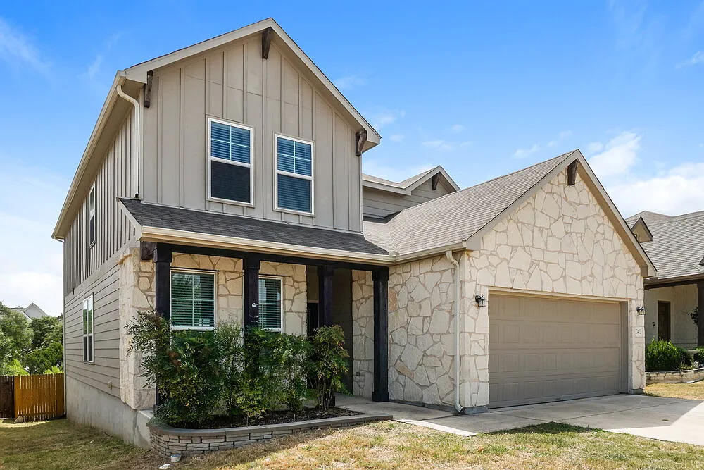 5 bed, 3.0 bath, 2601 sqft, $2,800 — Photo 4