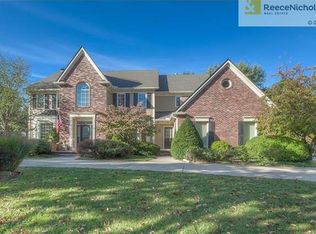 12904 Glenfield St, Leawood, KS 66209