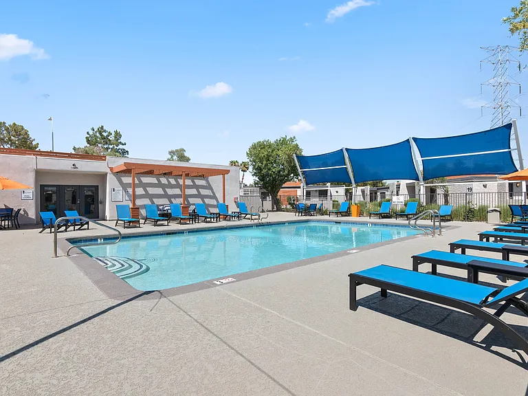 Delano Apartments — Photo 13