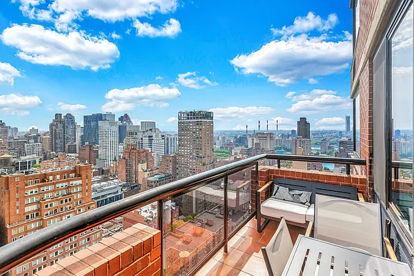 Sold by Douglas Elliman | media 4