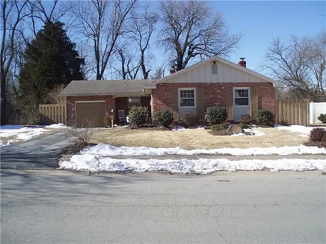 2815 W Oakland Dr photo 1