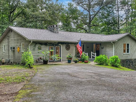 2nd image of 947 Cherry Log St