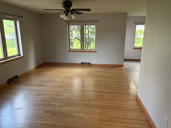 5th image of 222 W Park Ave #224