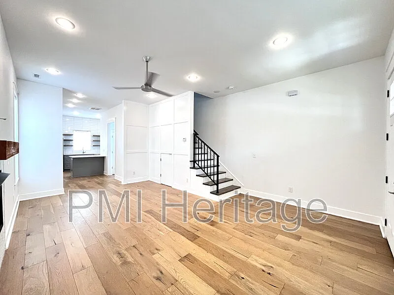 2 bed, 2.5 bath, 1280 sqft, $1,800 — Photo 4