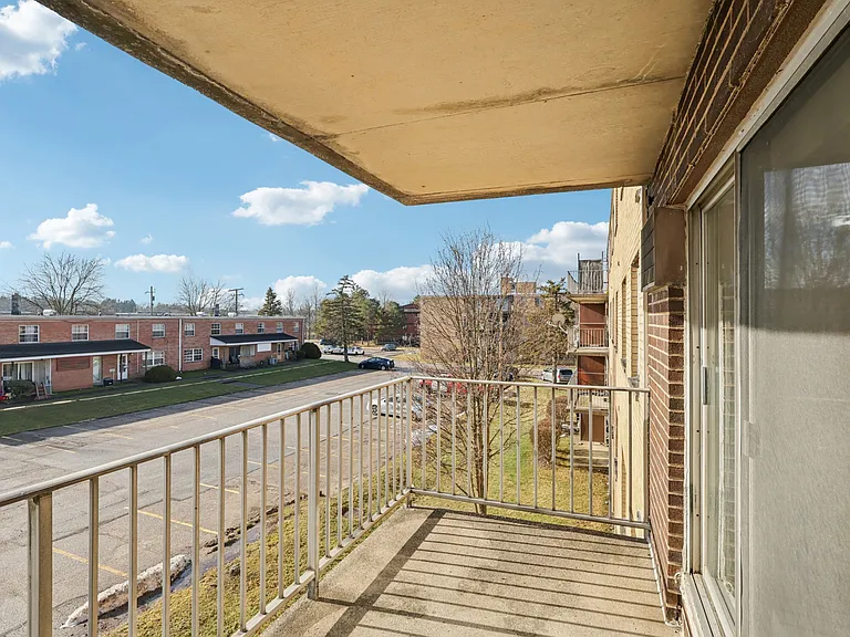 Seneca-Broadview Hills — Photo 8