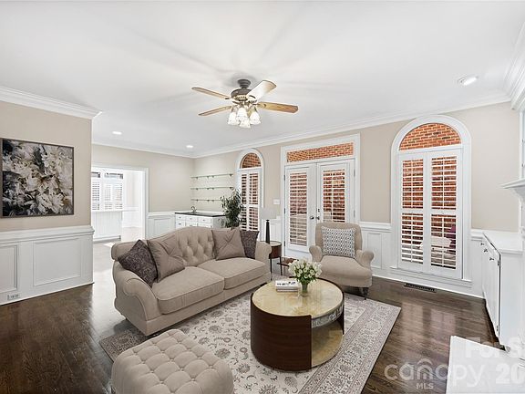 5th image of 5242 Colony Rd