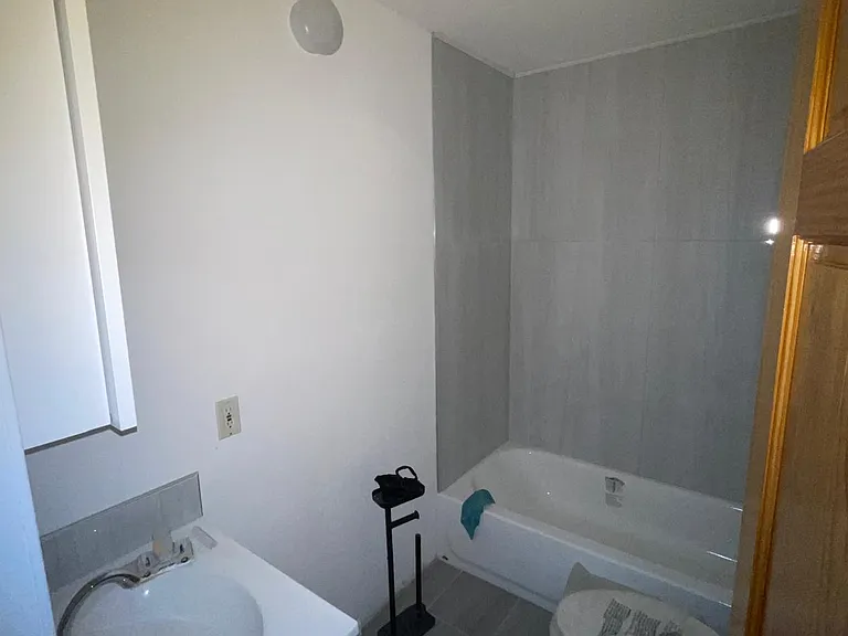 105-107 Brookdale Ave #2-R — Photo 1
