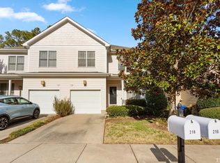 216 Bluefield Rd, Chapel Hill, NC 27517