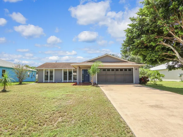 452 NW Fairfax Avenue, Port St Lucie, FL 34983