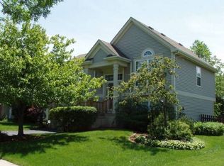219 Penny Ln, Grayslake, IL