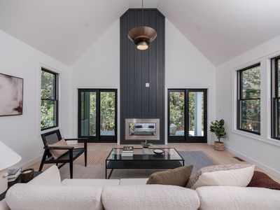 8 Elizabeth Ln, Hingham, MA, 02043