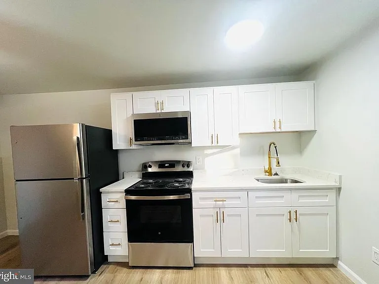 401 Bluebell Rd #B — Photo 6