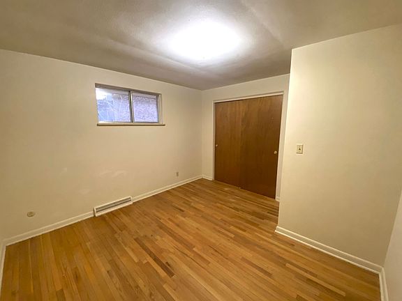 4th image of 249 E Oak Cliff Ct APT 5
