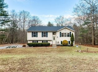 7 Pequot Cir, Killingly, CT 06239