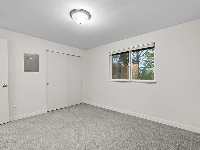 Spacious 2x2 Apartment Homes in Central Tacoma! — Photo 33