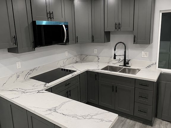 3rd image of 18627 Gledhill St
