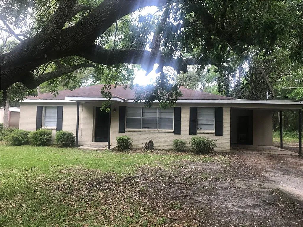 3 bed, 1.0 bath, 960 sqft, $995 — Photo 1