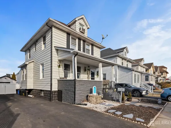 82 Lincoln Ave, Carteret, NJ 07008