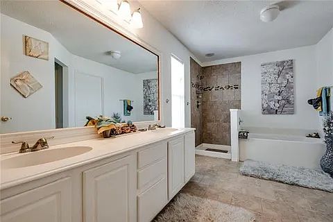 1st image of 8023 Southern Pine Way