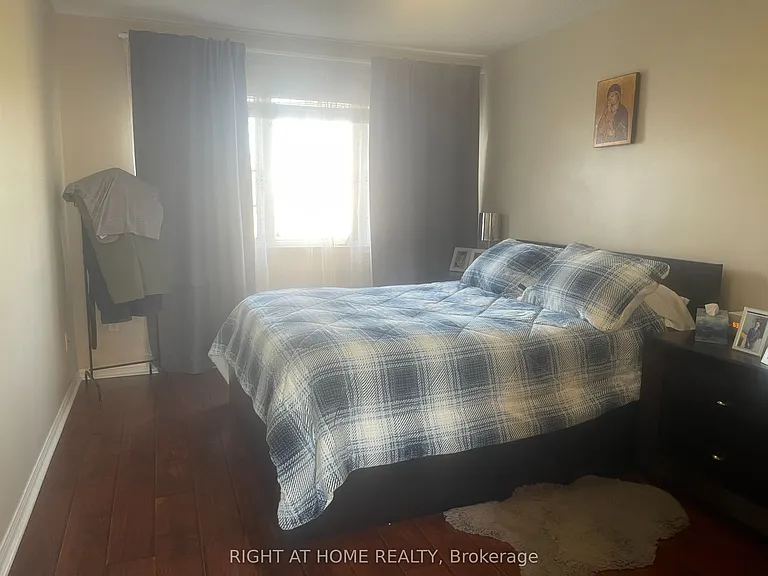 5654 Churchill Meadows Blvd — Photo 14