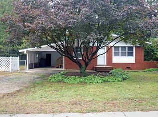 210 S Lakewood Dr, Wendell, NC 27591