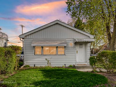 6925 W Montrose Ave, Harwood Heights, IL, 60706