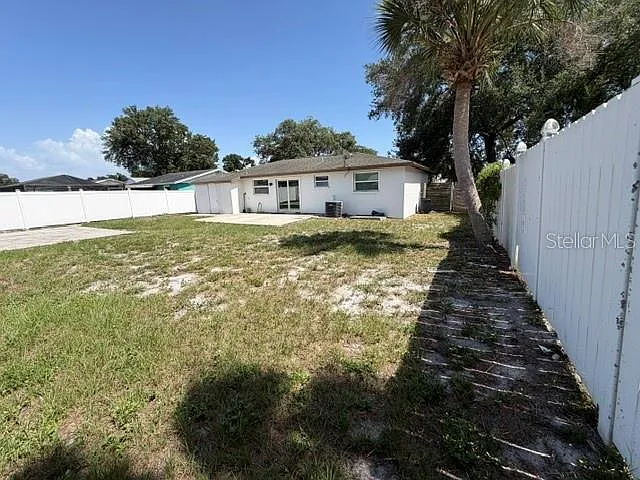 7904 Woodvine Cir — Photo 19