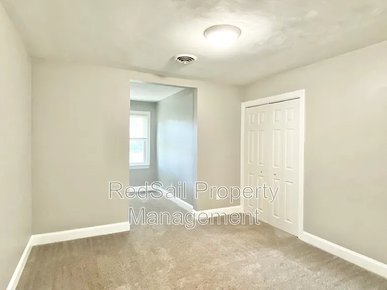10 Westlawn Dr — Photo 12