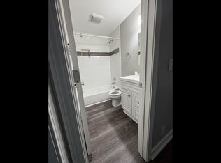 5020 W Durrett Dr #B, Nashville, TN 37211